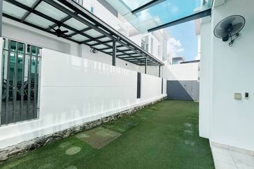 Clover Garden Residences