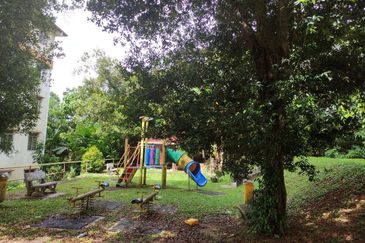 Taman Bukit Inai Apartment