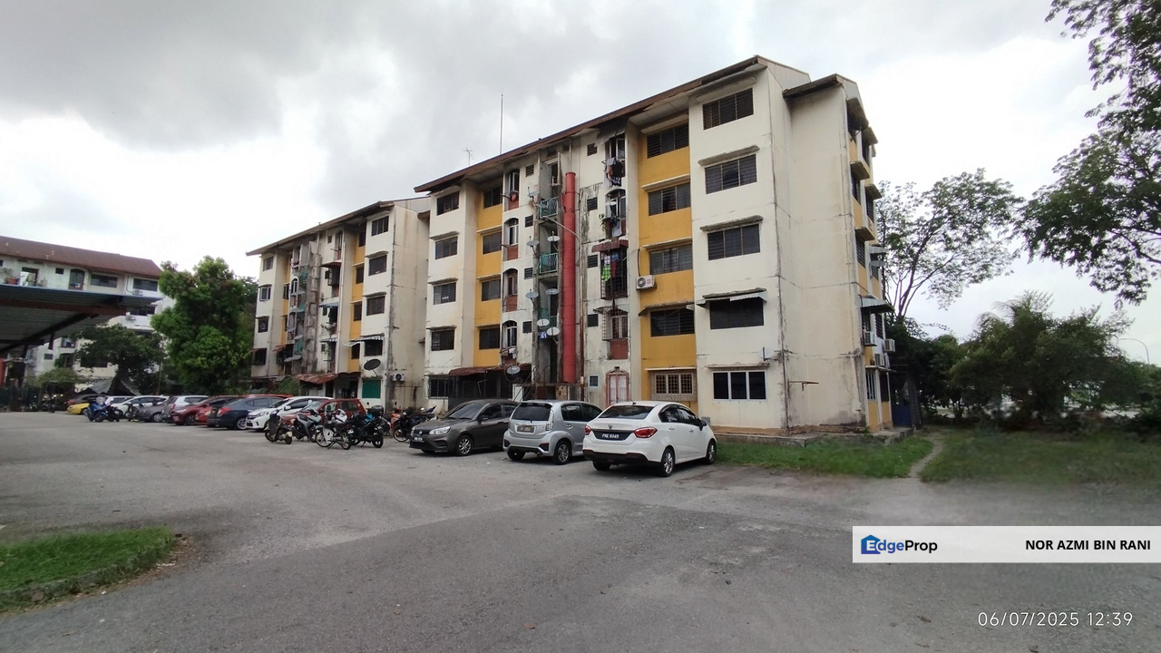 BUMI LOT• STRATA READY•MATURED AREA• Pangsapuri PKNS Seksyen 24, Shah Alam for Sale Below MV, Selangor, Shah Alam