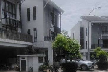 Crescent Park Townvilla