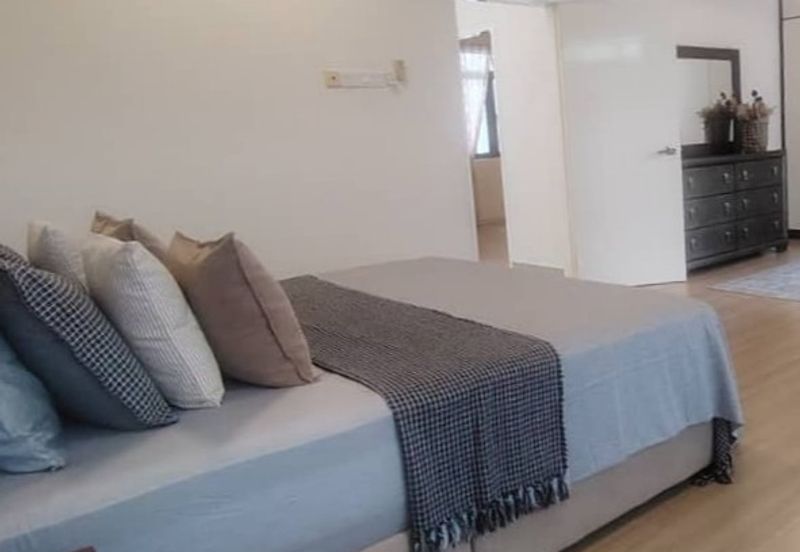 Crescent Park Townvilla