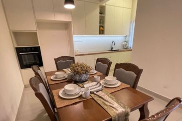 Crescent Park Townvilla