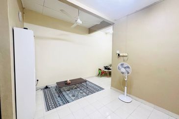 Taman Desa Baiduri Aman