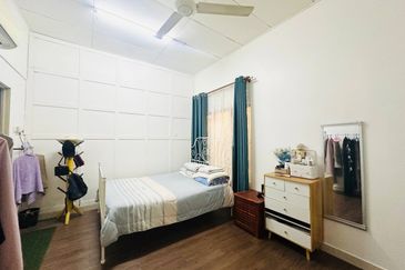 Taman Desa Baiduri Aman