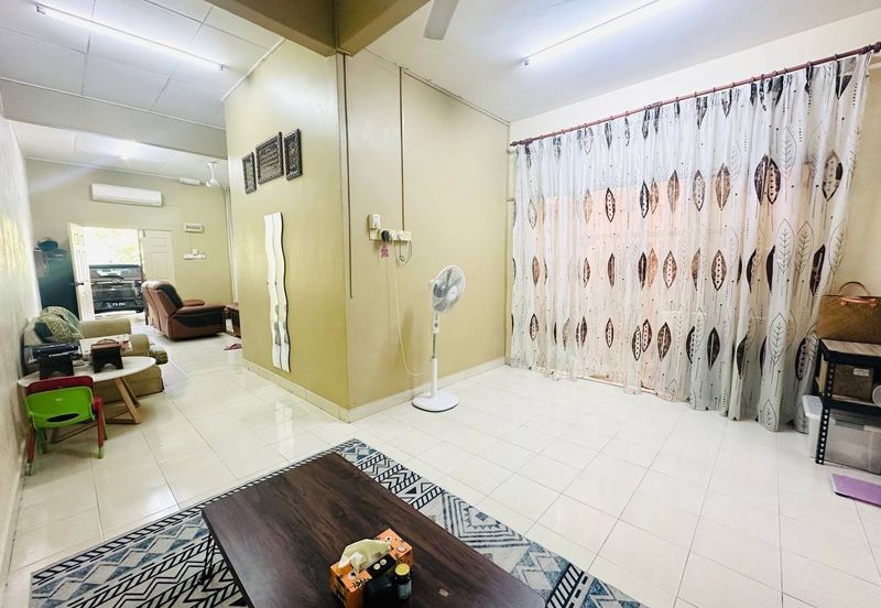 Taman Desa Baiduri Aman