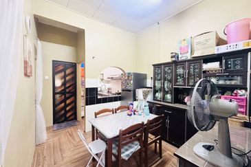 Taman Desa Baiduri Aman