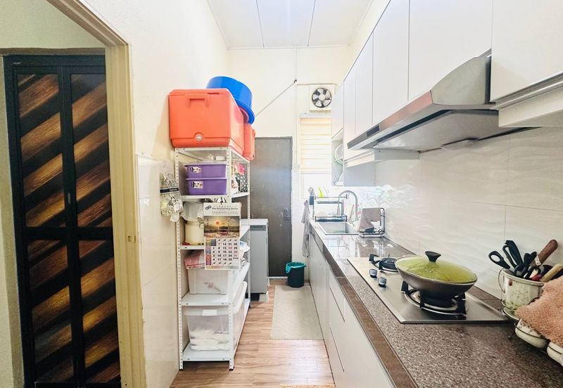 Taman Desa Baiduri Aman