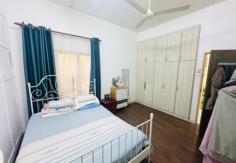 Taman Desa Baiduri Aman