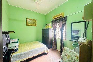 Taman Desa Baiduri Aman