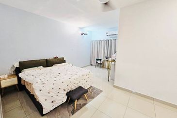 Evira @ Warisan Puteri