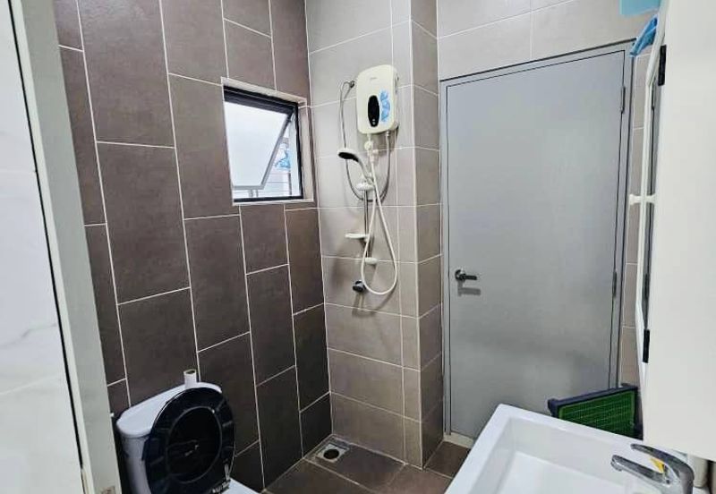 Evira @ Warisan Puteri