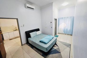 Evira @ Warisan Puteri