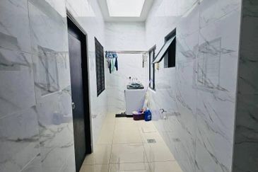 Evira @ Warisan Puteri