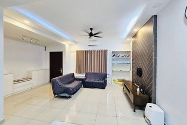 Evira @ Warisan Puteri