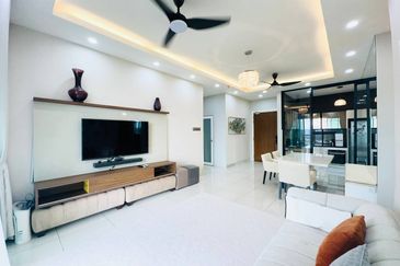 La Thea Residences @ 16 Sierra