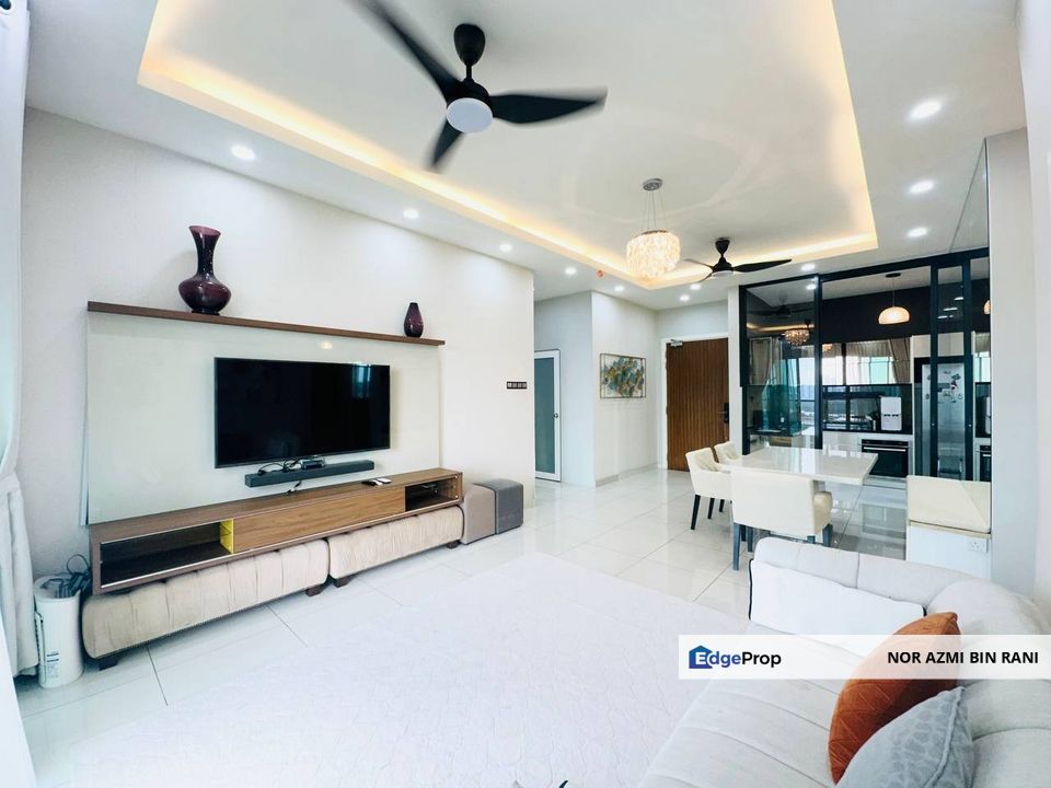 PUCHONG Renovated Move in Condition Corner Unit Condominium La Thea Residence at 16 Sierra for Sale, Selangor, Puchong South