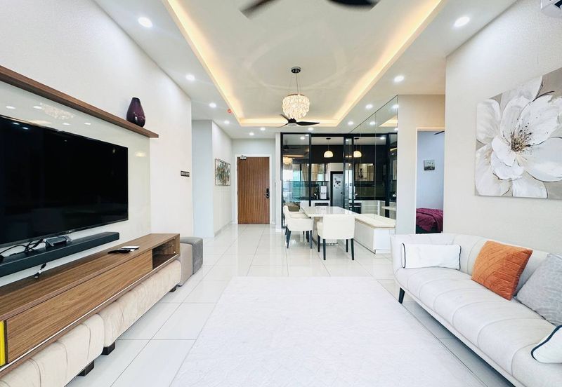 La Thea Residences @ 16 Sierra