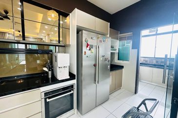 La Thea Residences @ 16 Sierra