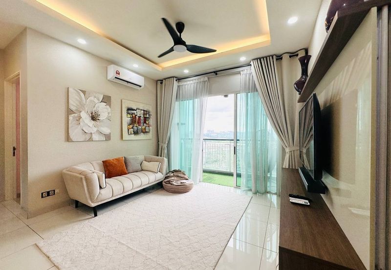 La Thea Residences @ 16 Sierra