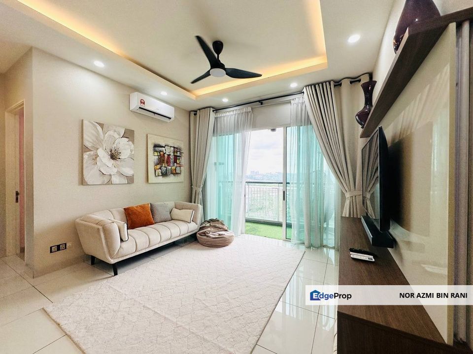 PUCHONG Renovated Move in Condition Corner Unit Condominium La Thea Residence at 16 Sierra for Sale, Selangor, Puchong South