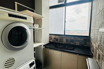 La Thea Residences @ 16 Sierra