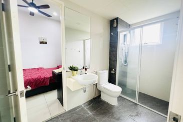 La Thea Residences @ 16 Sierra