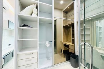 La Thea Residences @ 16 Sierra