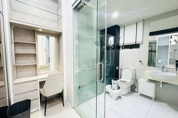 La Thea Residences @ 16 Sierra