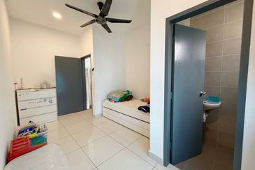 Taman Semarang Intan 1