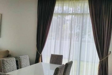 Summerglades, Perdana Lakeview West