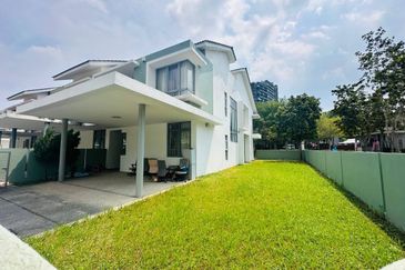 Summerglades, Perdana Lakeview West