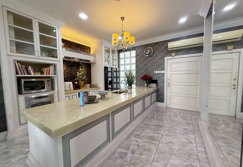 Seksyen 8, Kota Damansara