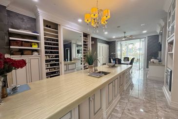 Seksyen 8, Kota Damansara