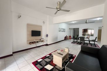 BUKIT JALIL Fully Furnished Freehold Vista Komanwel Condominium for Sale 