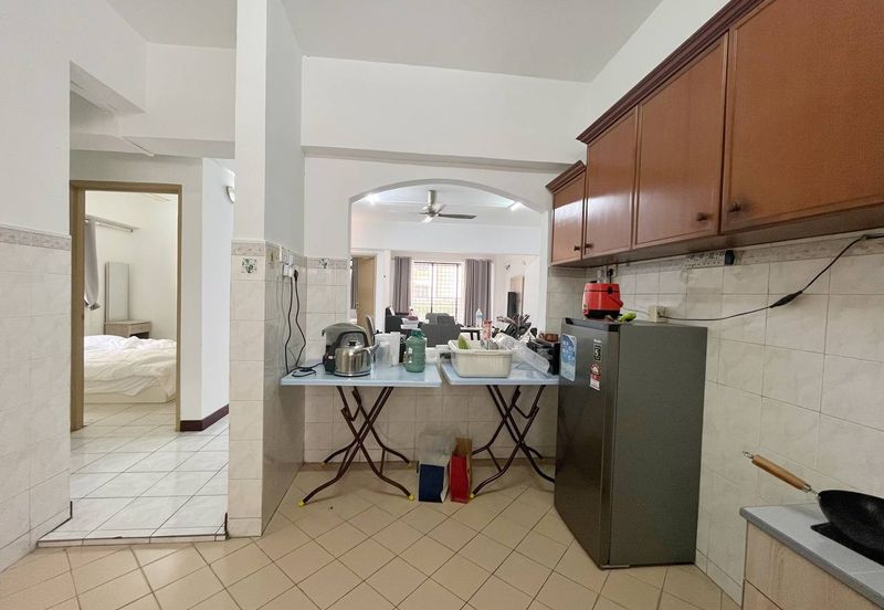 BUKIT JALIL Fully Furnished Freehold Vista Komanwel Condominium for Sale 