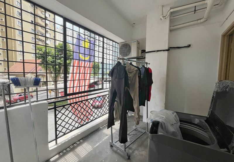 BUKIT JALIL Fully Furnished Freehold Vista Komanwel Condominium for Sale 