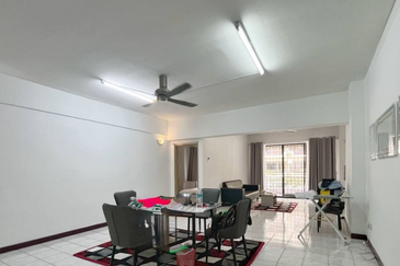 BUKIT JALIL Fully Furnished Freehold Vista Komanwel Condominium for Sale 