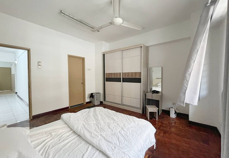 BUKIT JALIL Fully Furnished Freehold Vista Komanwel Condominium for Sale 