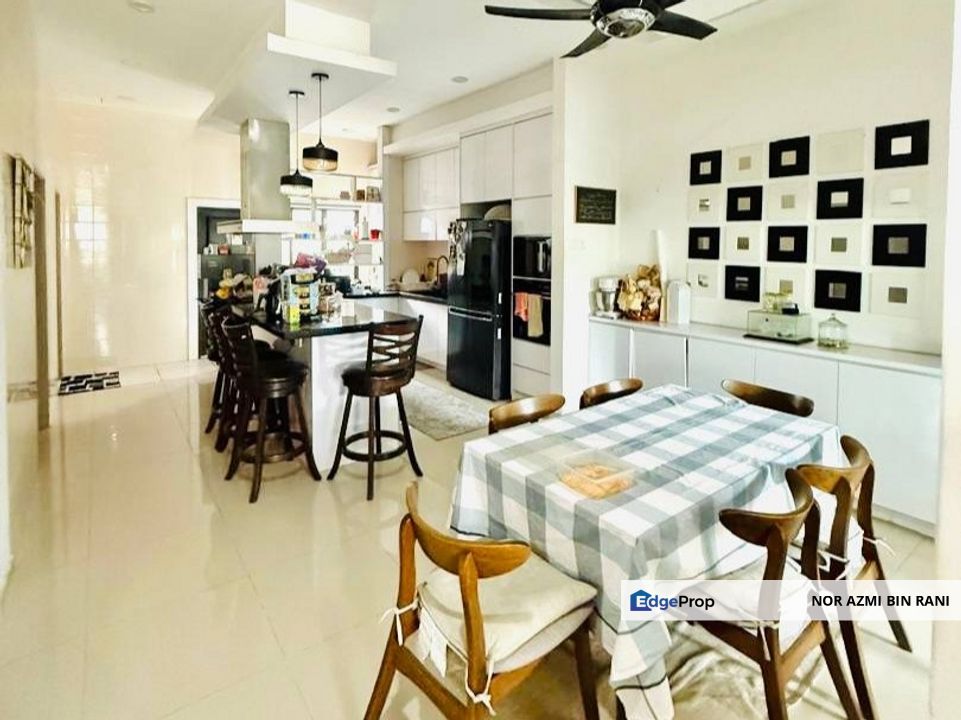 KLANG Bandar Bukit Raja Freehold Fully Furnished 2½ Storey Superlink House for Sale , Selangor, Klang