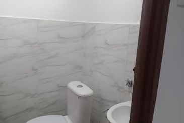 Rumah Rakyat Selaru, Johol