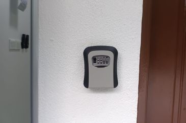 Rumah Rakyat Selaru, Johol