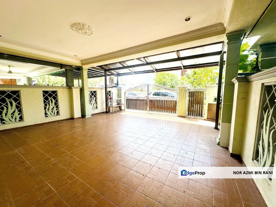 BANDAR BARU BANGI Seksyen 7 Facing Open Partially Furnished Double Storey Terrace for Sale , Selangor, Bangi