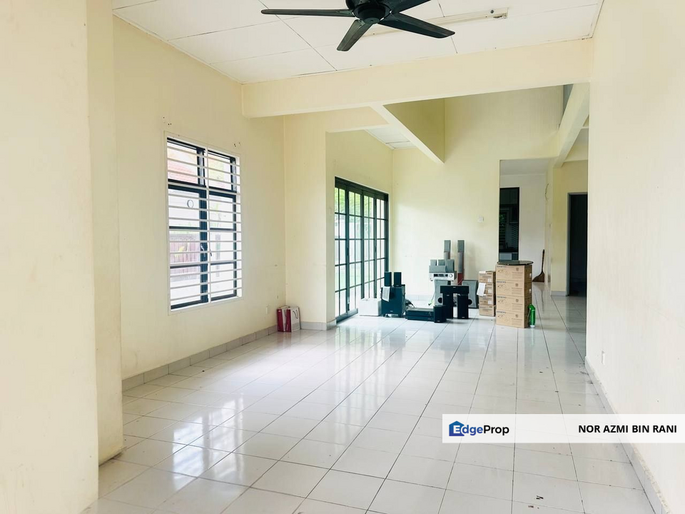 KAJANG Sungai Merab Partly Furnished Freehold 1½ Storey Semi D @ Taman Desa Utama for Sale Below MV, Selangor, Kajang