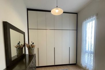 Crescent Park Townvilla