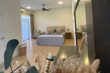 Crescent Park Townvilla