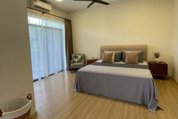 Crescent Park Townvilla