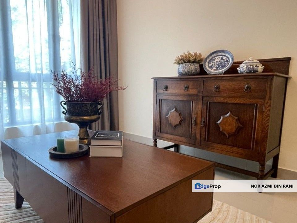 BANGI Bandar Bukit Mahkota Fully Furnished Freehold 1½ Storey Townhouse Crescent Park for Sale , Selangor, Bangi