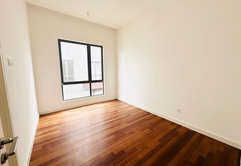 Broadleaf Residences, Hometree