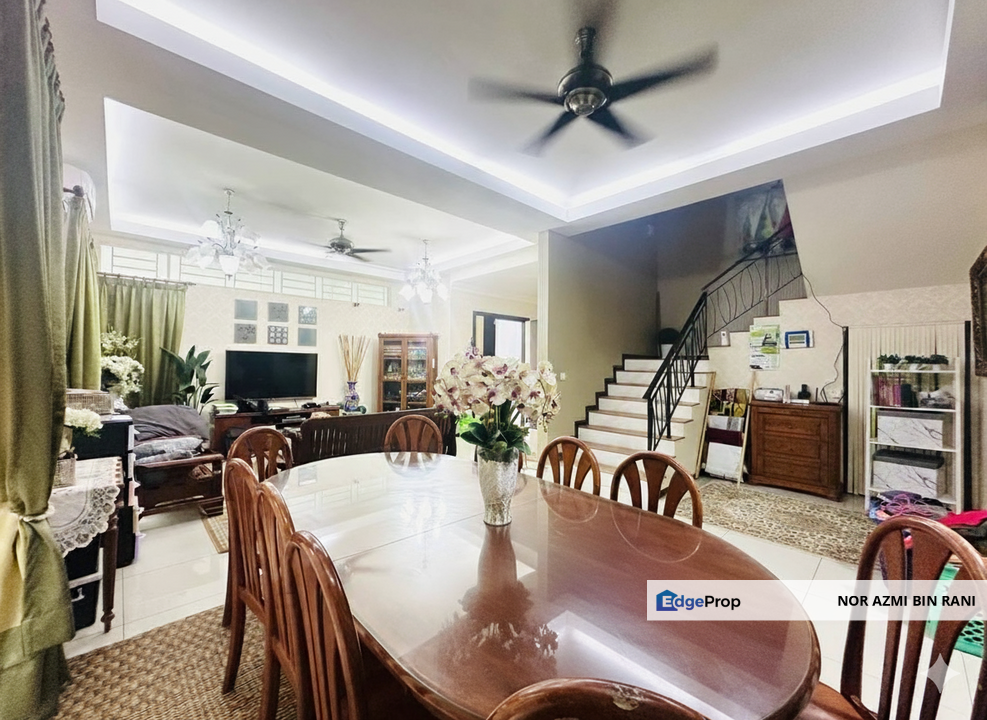 KAJANG Taman Tropika 2 Freehold Renovated & Partly Furnished 3-Storey Semi-D for Sale, Selangor, Kajang