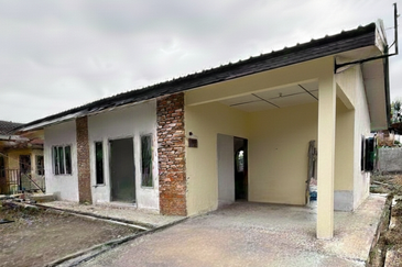 NEGERI SEMBILAN Port Dickson Kampung Sirusa Fully Renovated & Refurbished Freehold Single Storey Bungalow for Sale